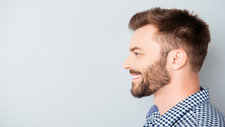 Forma del viso e tipi di barba: guida alla scelta del rasoio più adatto a te